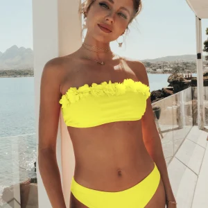 🌞 Яркий неоновый купальник-бандо — твой лучший выбор для моря, солнца и эффектных фото!